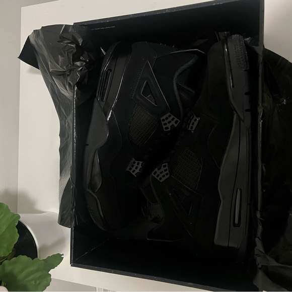 Jordan 4 ‘ Black Cats ‘ - Picture 4 of 6